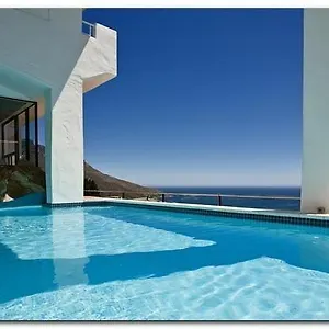 Guest house Bayview Penthouses And, Cape Town