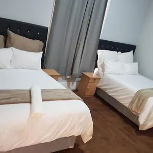 Bed & Breakfast Helpful, Cape Town